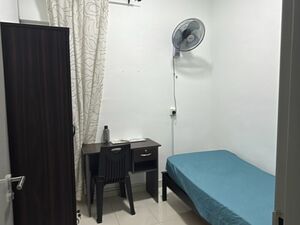 I residence Kota damansara condo single room for rent female