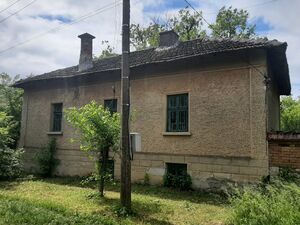 Cheap rural house with land and quiet location in Bulgaria