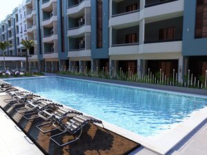 1Br Apartment 60Sqm directly on the pool