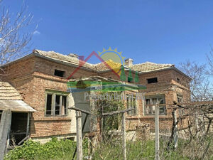 Rural One-storey House in Izvornik village, 873m² yard, 