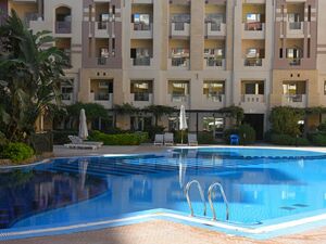 1Bedroom Apartment 70Sqm directly on the pool