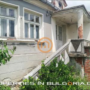 Rural house in a large village near Svilengrad, Bulgaria
