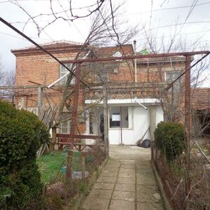 Missive Two storey house with big garden 70 km to Burags and