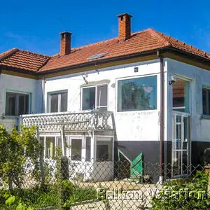 Completely renovated house in two levels near Kavarna