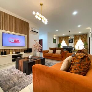 3 BEDROOM KNL SHORTLET APARTMENT 