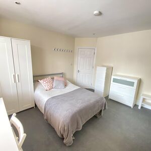Discover Affordable Student Housing on Lower Court Road, Eps