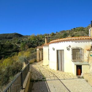 Small Cortijo in Quiet Area