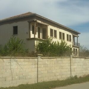 Large 4 floors building for Hotel, apartments, hostel