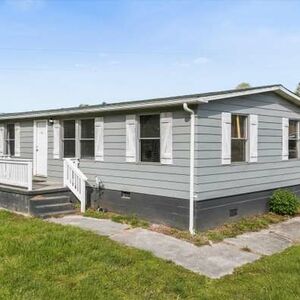 10 Acres, Barn, Pond & More - Just Minutes from Norris Lake!