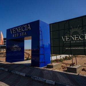 Luxury 1-Bedroom Apartment in Venecia Red Sea Resort
