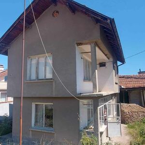 2 Houses in the village of Gabra, Sofia region