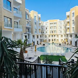 Ready to Move 2-Bedroom Apartment with 40% Discount 