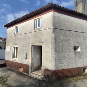 3 bedroom house + attic in Carapinheira, Montemor