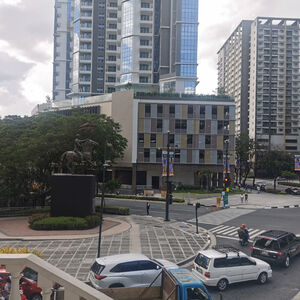 Uptown Arts 1Bedroom Rent (Brand New)