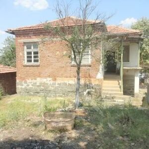Solid Property for Sale in the Brugas region
