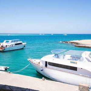 Own Your Slice of the Sea - Pool & Sea View Studio 