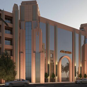 Spacious Pool View Studio in Prime Location 