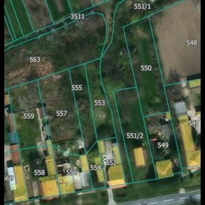 I am selling a plot with a small house in Kovacica