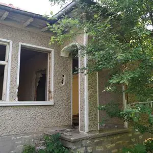 Property for total renovation in Vinograd North of VT 