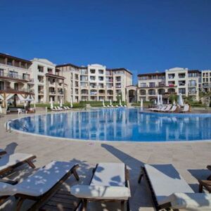 Spacious Studio with Private Veranda Green Life Beach Resort