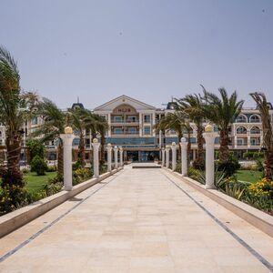 Ready 68m² Apt in Hub Resort – Garden View