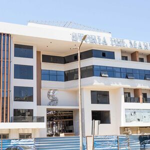 Studio w/ Private Beach & Direct Sea View – 20% DP