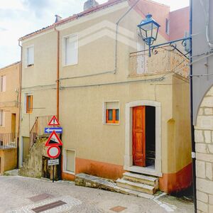 Townhouse for sale in Castelbottaccio - Ref.: AG173