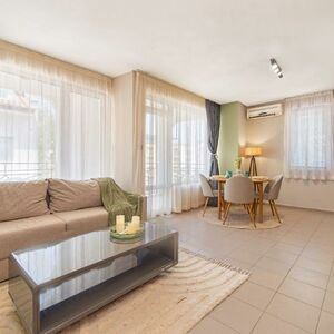 Apartment with 2 Bedrooms, 2 Balconies & Pool View | Bravo 5