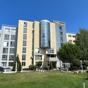 Big 96 sq. m. One Bedroom apartment in complex Prima 1