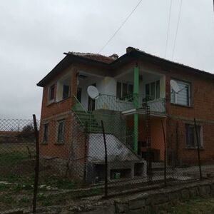 Two-storey house 7 minutes from Elhovo town with 2000m2 yard