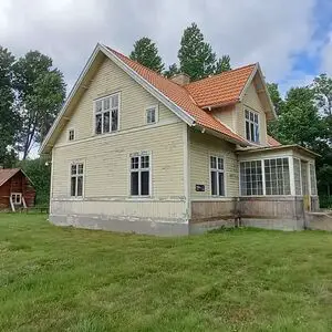 House to renovate with large barn on 2.5 Hectares in Sweden