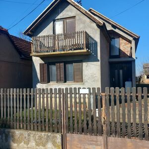 House for sale in Ljukovo-Indjija