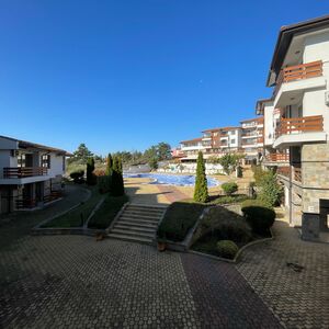  1-Bedroom Apartment with Pool View | Gardenia Hills