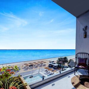 STUDIO WITH PANORAMIC SEAVIEW- PREMIER BEACH FRONT