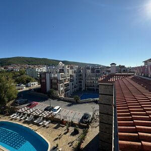 Furnished studio with balcony and pool view in Panorama Bay 