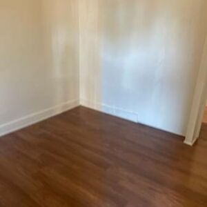 Large Efficiency Apt w/ Private Entrance