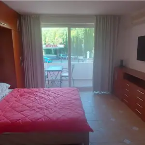 Right on the beach lovely studio 