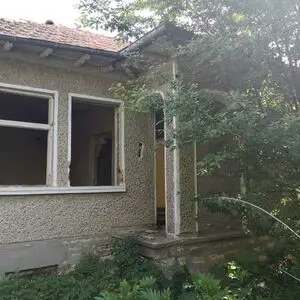 Property for total renovation in Vinograd North of VT 