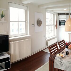  Cosy and central apartment with amazing canal views!