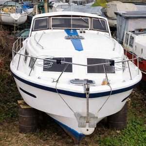 Aquafibre Aston 42 Broad Cruiser - Athos  £40,000
