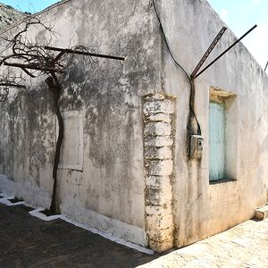 Spacious Old House for Renovation in Limnes - East Crete