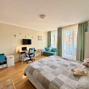 Bright studio with balcony in Melia Resort 6, Nessebar