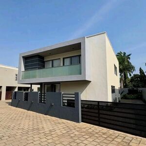 LUXURIOUS FURNISHED 3-BEDROM TOWNHOUSE TO LET@ CANTONMENT