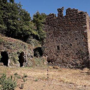 Land with Stone Ruin & Caves – Viterbo, Italy