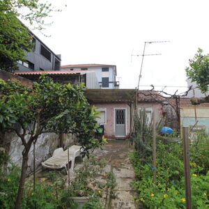 Moradia Geminada Para Restauro pr&oacute;ximo do Hospital de Braga