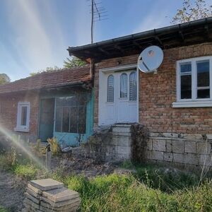 Classic Open Plan Property in Bulgaria in village of Ostrits