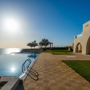 2BR Apartment sea view ready to move