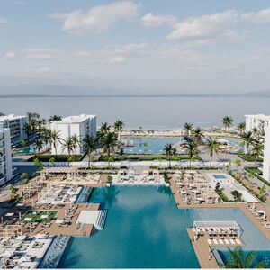 Sea View 62m beachfront apt on promenade, 15% down