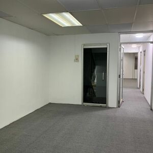 Bandar Puchong office lot for rent first floor 