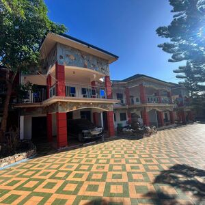DECENT 3-BEDROOM FLAT TO LET@ADJRINGANOR, GHANA